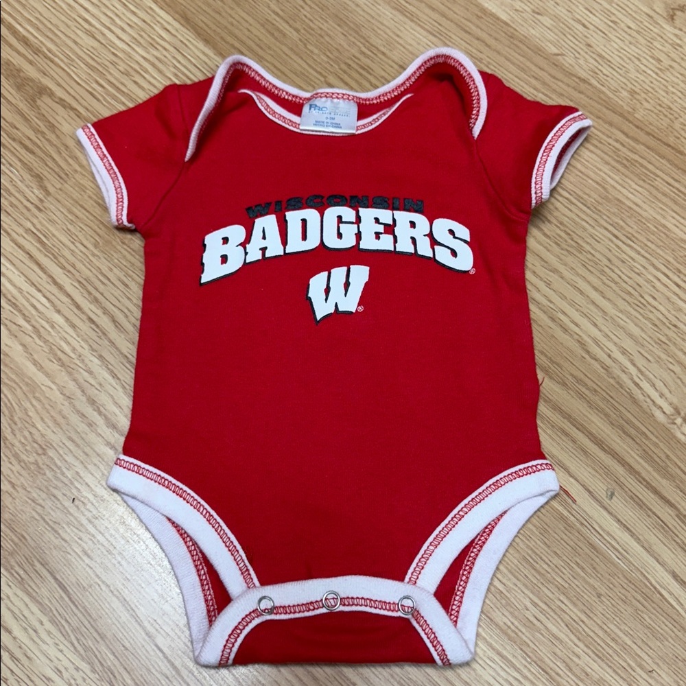 Pro Edge Red Wisconsin Badgers Baby Onesie. Athletic Sporty Cotton